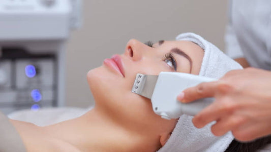 Facial contouring devices